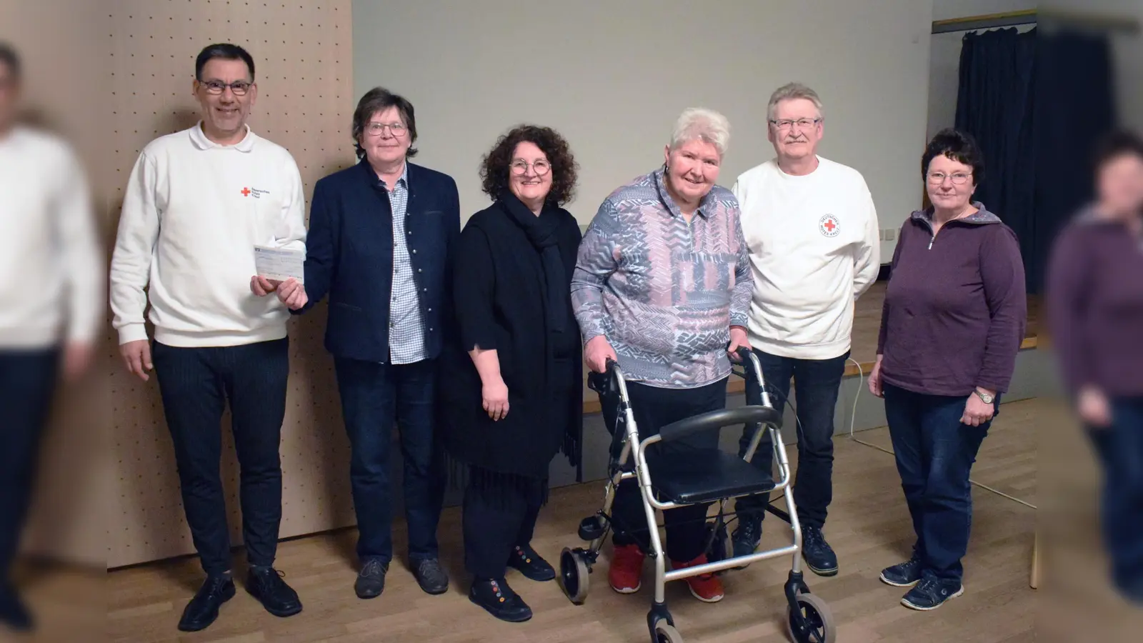 Von links nach rechts: Andreas Lindner, Michaela Brandlmeier, Iris Menzinger, Rosi Holler, Norman Perry Contos und Rosi Holzner. (Foto: Danuta Pfanzelt)