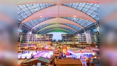 Ab dem 15. November erstrahlt der Flughafen wieder in weihnachtlichem Glanz. (Foto: A. Schebsta)