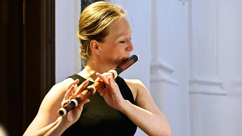Eine Flötistin der Sonderklasse: Dr. phil. Stefanie Pritzlaff. (Foto: R. Lex)