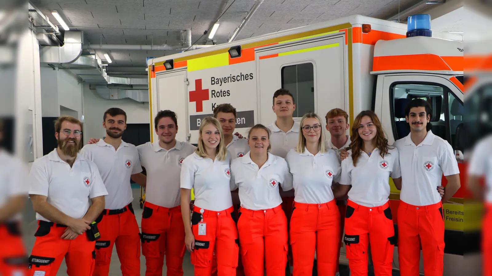 Lukas (Freising), Adrian (Eching), Simon (Moosburg), Lea (Moosburg), Elias (Freising), Selina (Moosburg), Simon (Freising), Emily (Moosburg), Luis (Freising), Lea (Eching), Cansin (Freising) (v.l.).  (Foto: P. Eisenmann/BRK Kreisverband Freising)