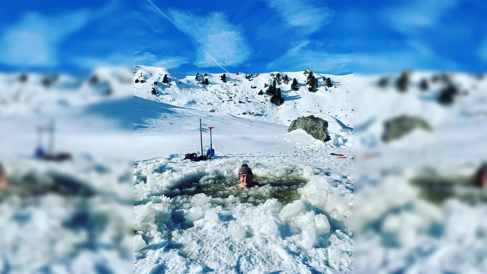 Kurios und faszinieren zugleich. Wigald Boning in einem Selbstexperiment. (Foto: Theater Markt Schwaben)