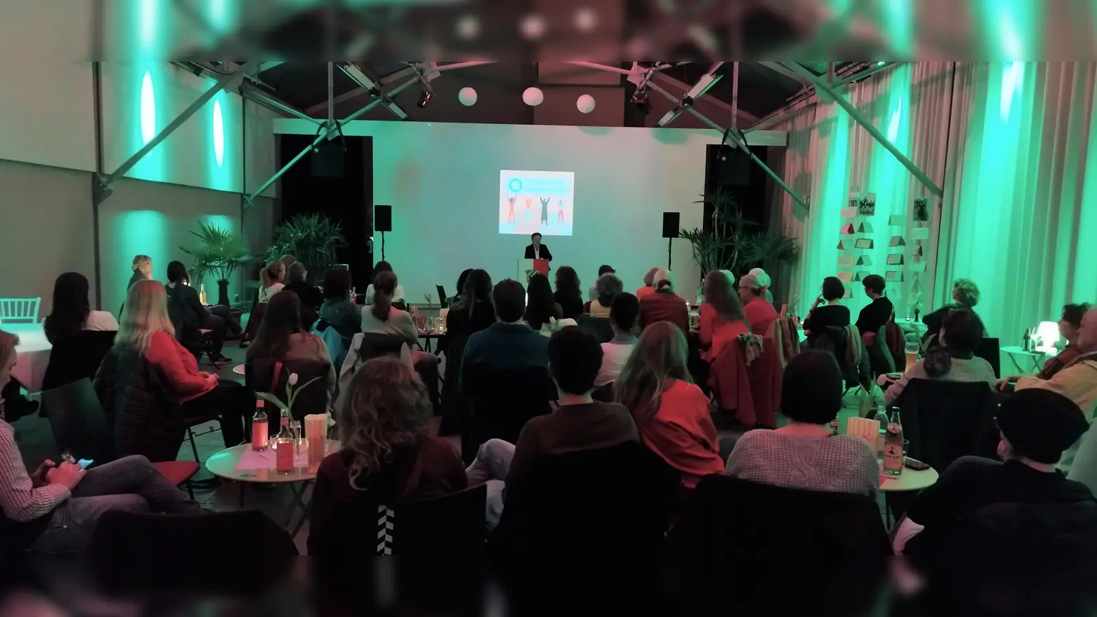Sehr gut besucht war die Filmvorführung im Lindenkeller-Oberhaus. (Foto: Stadt Freising)