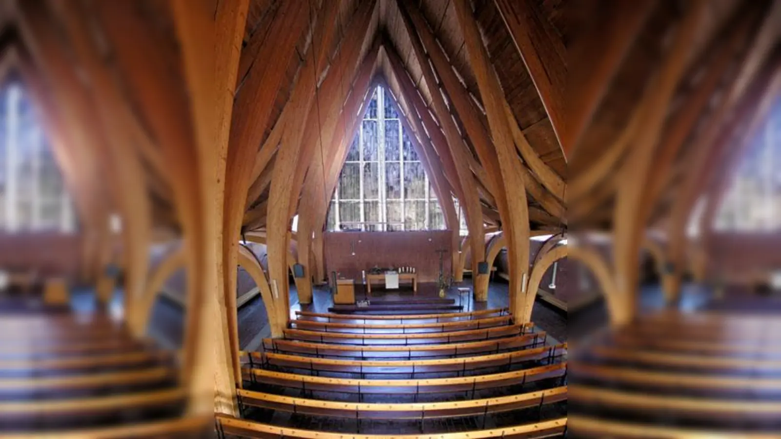 In imposanter Kulisse findet das Konzert in der Erlöserkirche statt. (Foto: EV Kirche Erding)