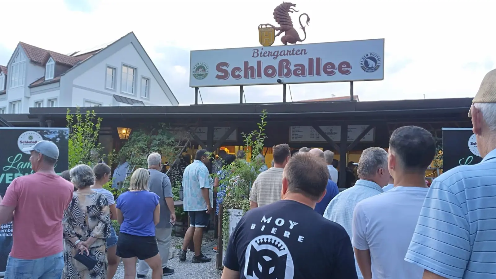 Seit 1926 gibt es den Biergarten „Schlossallee Haag” an der Amper. (Foto: bro)