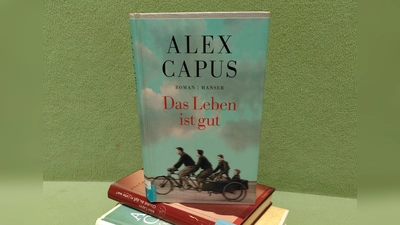 Der nächste Lesekreis beschäftigt sich mit dem Roman „Das Leben ist gut” von Alex Capus. (Foto: Stadtbibliothek Freising)
