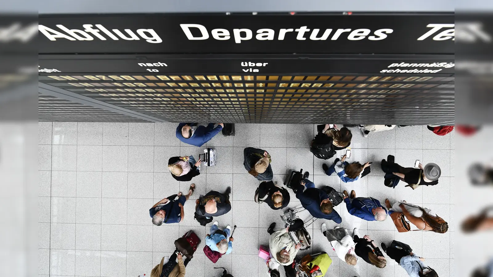 Passagiere sollten während der Sommerferien mehr Zeit einplanen. (Foto: FMG/ATF Pictures)