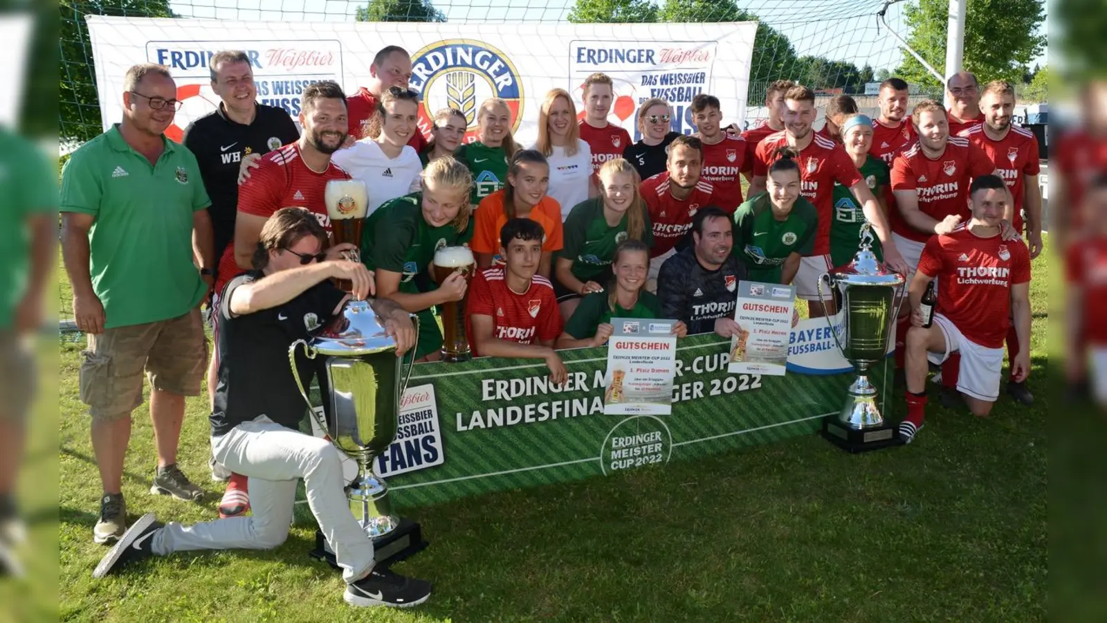 Die strahlenden Sieger des ERDINGER Meister Cup. (Foto: Eicke Lenz)