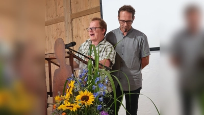 David Kruzolka (links), Vorsitzender des Bewohnerrats, berichtete von der anstrengenden Corona-Zeit.  (Foto: EVS/KJF)