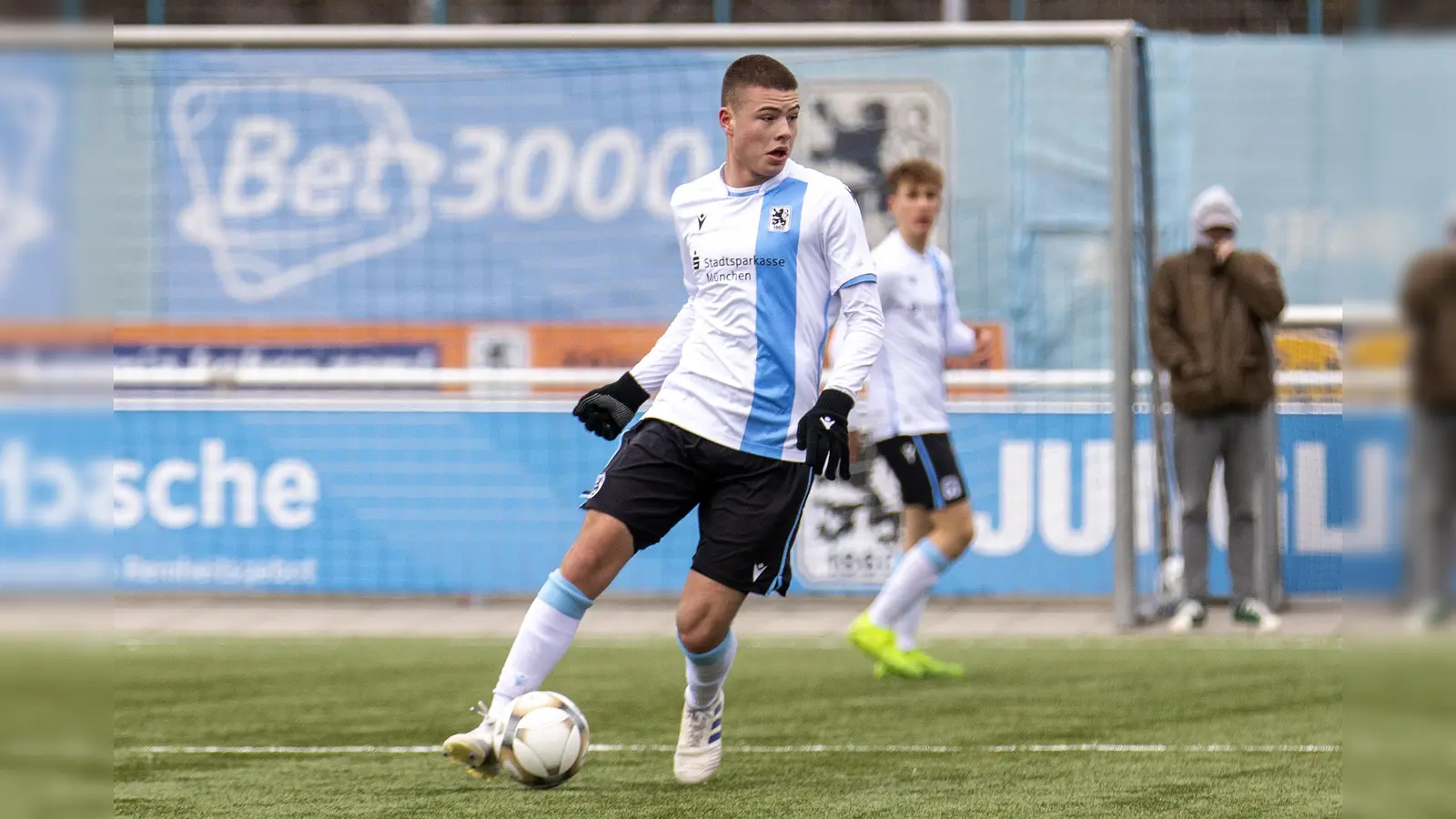 Erster Profivertrag: Nathan Wicht. (Foto: Anne Wild)