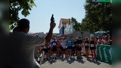 Wenn der Startschuss fällt, wie hier beim "Run4Trees" in Unterhaching, wird es ernst für die Läufer. (Foto: Archiv/hw)