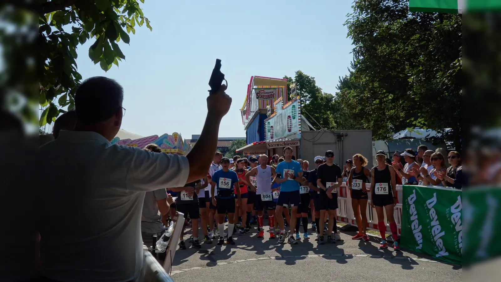Wenn der Startschuss fällt, wie hier beim "Run4Trees" in Unterhaching, wird es ernst für die Läufer. (Foto: Archiv/hw)