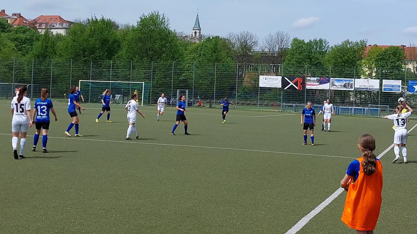 Auch an der Demleitnerstraße wird gespielt: Der ruhmreiche FC Wacker München kämpft gegen Forstinning um den Aufstieg in die Landesliga. (Archivbild: bas)