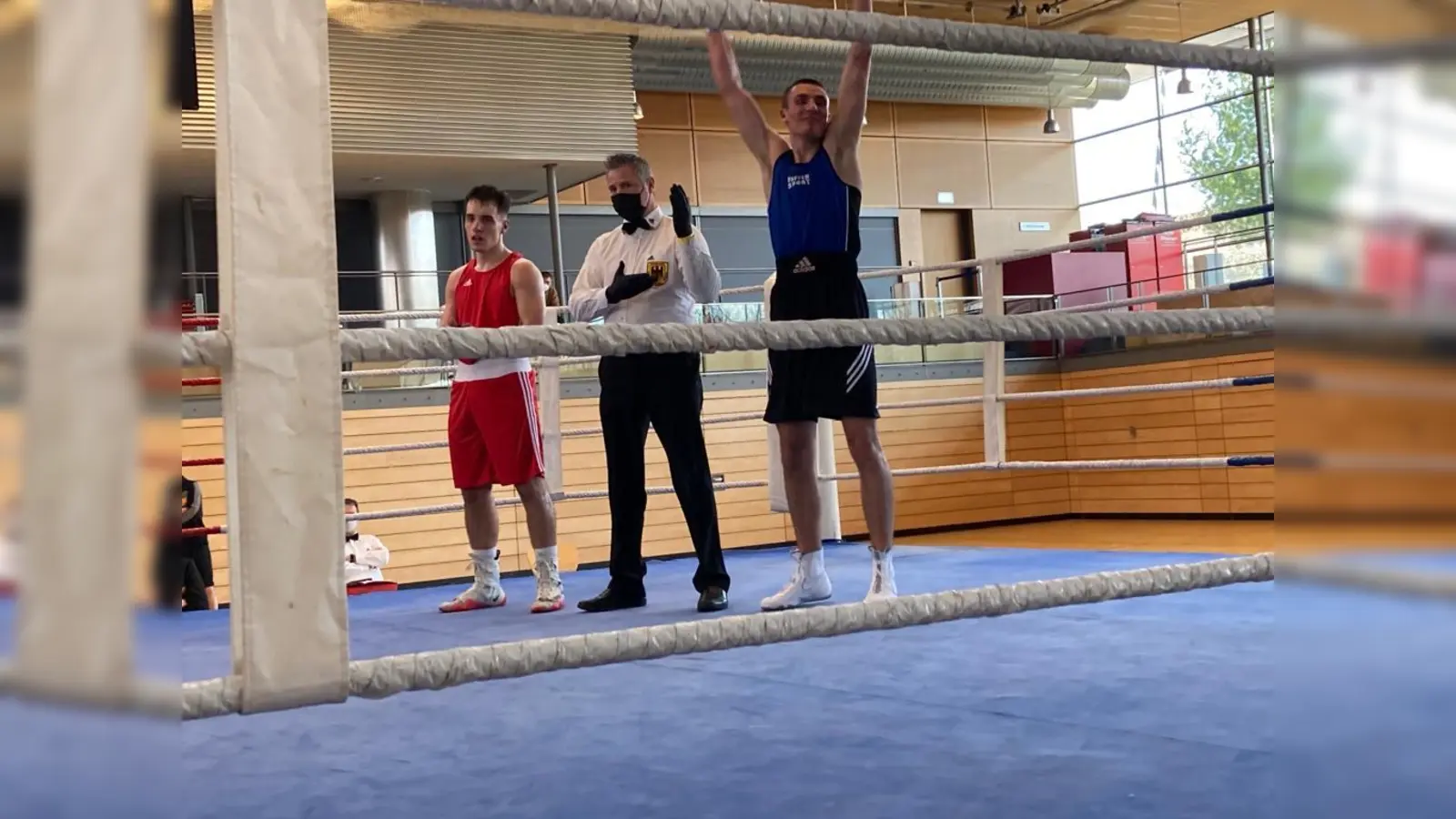 Nichts anbrennen ließ Vincent Sperr. Der 19-jährige Musterschüler der Haar/Kirchseeoner Trainer erfüllte erneut alle hohen Erwartungen. (Foto: Helmut Felixberger)