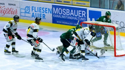 Das 1:0 durch Maximilian Forster im Spiel gegen die EA Schongau. Endstand 10:0. (Foto: Erding Gladiators)