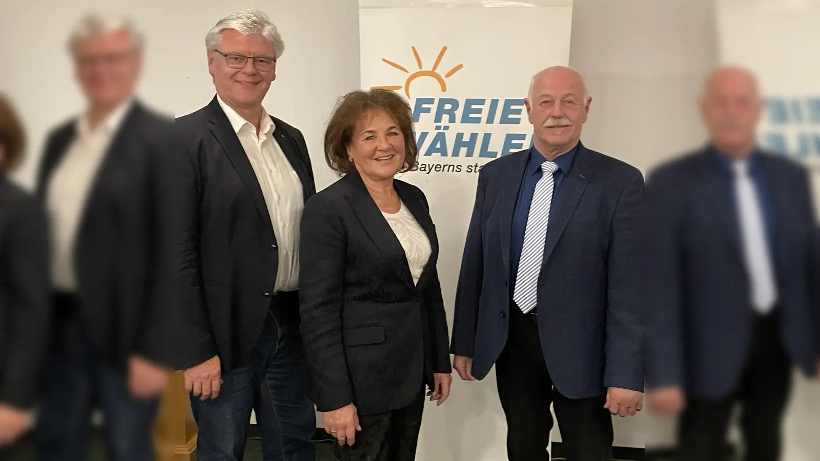 Die bewährten Kräfte der Freien Wähler Benno Zierer, Marianne Heigl und RainerSchneider (v.r.) kämpfen erneut um die Wählergunst. (Foto: red)